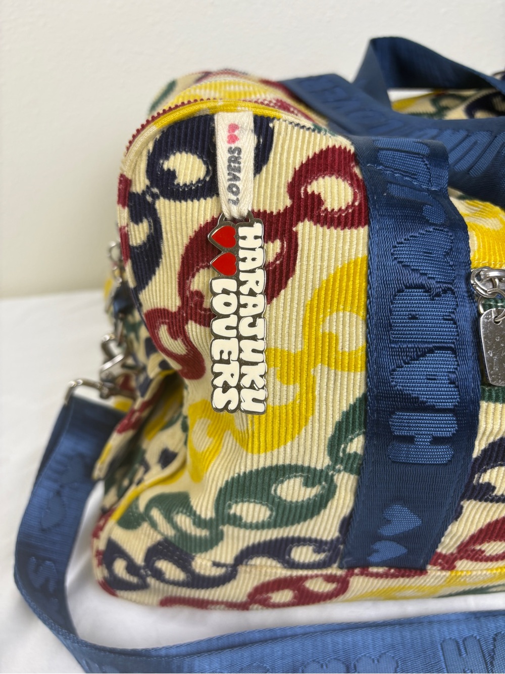 Y2K vintage Harajuku Lovers Gwen Stefani multicolor chain-print weekender duffel - Picture 2 of 12